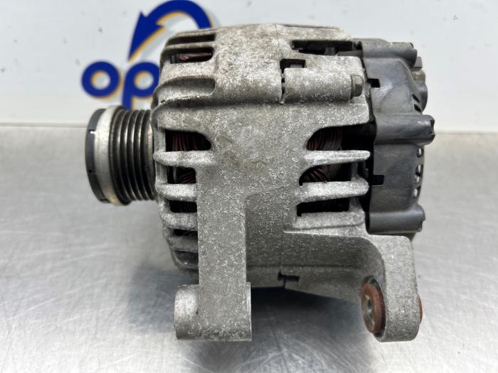 Gebruikte Dynamo Opel Corsa D 1.4 16V Twinport Prijs € 60,00 Margeregeling aangeboden door Gebr Opdam B.V.