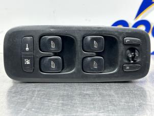 Gebruikte Ruit schakelaar elektrisch Volvo V70 (SW) 2.4 20V 140 Prijs € 50,00 Margeregeling aangeboden door Gebr Opdam B.V.