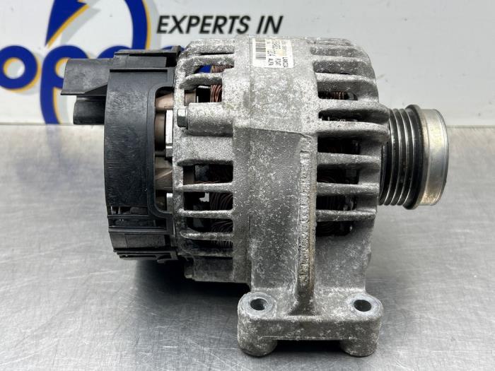 Gebruikte Alternator Fiat Bravo (198A) 1.4 MultiAir 16V Prijs € 70,00 Margeregeling aangeboden door Gebr Opdam B.V.