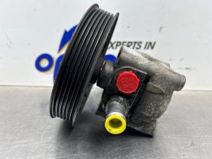 Gebruikte Pomp Servo Volvo V70 (SW) 2.4 20V 140 Prijs € 100,00 Margeregeling aangeboden door Gebr Opdam B.V.