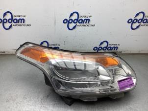 Gebruikte Koplamp rechts Citroen C3 Picasso (SH) 1.4 16V VTI 95 Prijs € 100,00 Margeregeling aangeboden door Gebr Opdam B.V.