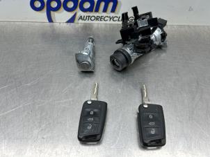 Gebruikte Set Cilindersloten (compleet) Skoda Octavia Combi (5EAC) 1.0 TSI 12V Prijs € 150,00 Margeregeling aangeboden door Gebr Opdam B.V.