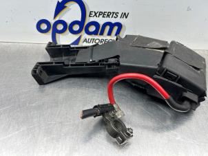 Gebruikte Zekeringkast Volkswagen New Beetle (9C1/9G1) 2.0 Prijs € 35,00 Margeregeling aangeboden door Gebr Opdam B.V.