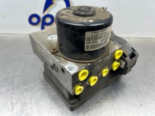 Gebruikte ABS Pomp Volvo V70 (SW) 2.4 20V 140 Prijs € 125,00 Margeregeling aangeboden door Gebr Opdam B.V.