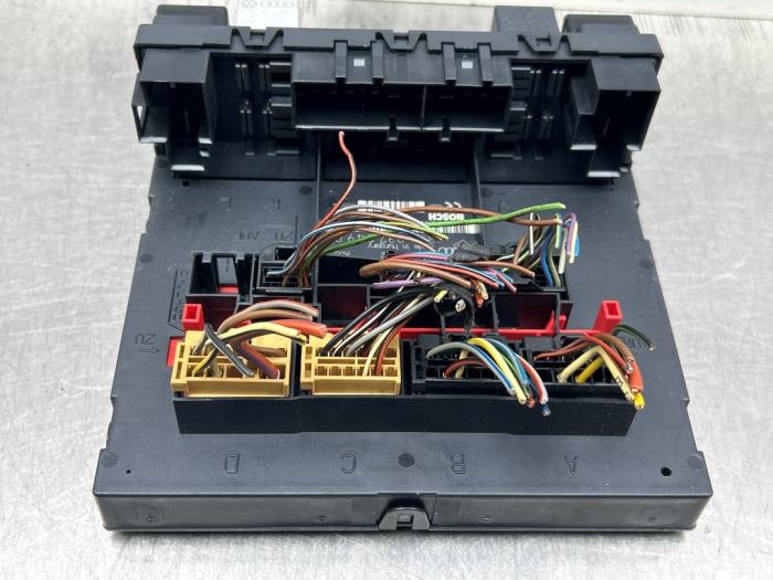 Gebruikte Bodycontrol Module Volkswagen Touran (1T1/T2) 1.4 16V TSI 140 Prijs € 75,00 Margeregeling aangeboden door Gebr Opdam B.V.