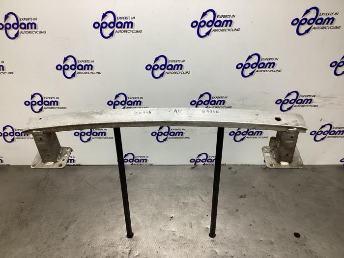 Bumperframe achter van een Peugeot 308 SW (L4/L9/LC/LJ/LR) 1.6 BlueHDi 120 2015