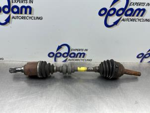 Gebruikte Steekas links-voor Nissan Micra (K13) 1.2 12V DIG-S Prijs € 50,00 Margeregeling aangeboden door Gebr Opdam B.V.