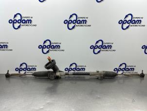 Gebruikte Stuurhuis Nissan Micra (K13) 1.2 12V DIG-S Prijs € 125,00 Margeregeling aangeboden door Gebr Opdam B.V.