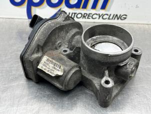 Gebruikte Gasklephuis Ford Focus 2 2.0 16V Prijs € 100,00 Margeregeling aangeboden door Gebr Opdam B.V.