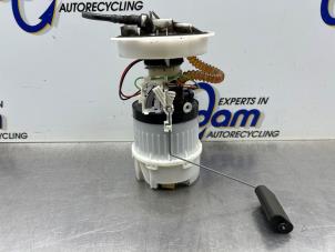 Gebruikte Benzinepomp Ford Focus 2 2.0 16V Prijs € 50,00 Margeregeling aangeboden door Gebr Opdam B.V.