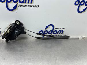 Gebruikte Deurslot Mechaniek 4Deurs rechts-voor Mitsubishi Colt (Z2/Z3) 1.3 16V Prijs € 50,00 Margeregeling aangeboden door Gebr Opdam B.V.