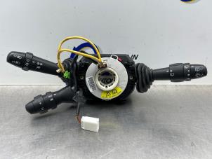 Gebruikte Combischakelaar Stuurkolom Fiat Bravo (198A) 1.4 MultiAir 16V Prijs € 125,00 Margeregeling aangeboden door Gebr Opdam B.V.