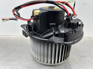 Gebruikte Kachel Ventilatiemotor Fiat Bravo (198A) 1.4 MultiAir 16V Prijs € 75,00 Margeregeling aangeboden door Gebr Opdam B.V.