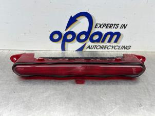 Gebruikte Extra Remlicht midden Ford Focus 2 C+C 2.0 16V Prijs € 25,00 Margeregeling aangeboden door Gebr Opdam B.V.