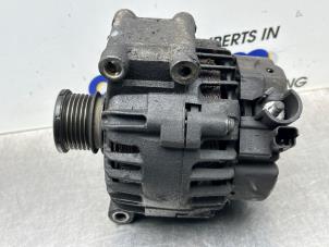 Gebruikte Dynamo Peugeot 207 CC (WB) 1.6 16V Prijs € 75,00 Margeregeling aangeboden door Gebr Opdam B.V.