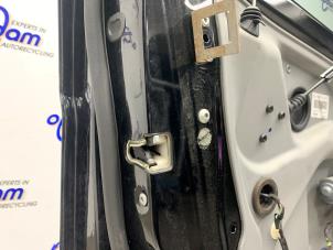 Gebruikte Deurslot Mechaniek 4Deurs links-voor Mercedes B (W245) 1.7 B-170 16V Prijs € 99,00 Margeregeling aangeboden door Gebr Opdam B.V.