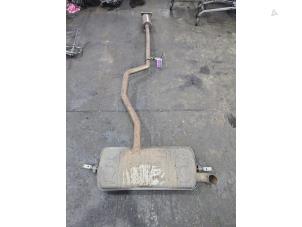 Gebruikte Uitlaat Midden + Einddemper Mercedes B (W246) 1.6 B-180 BlueEFFICIENCY Turbo 16V Prijs € 200,00 Margeregeling aangeboden door Gebr Opdam B.V.