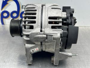 Gebruikte Dynamo Volkswagen Polo IV (9N1/2/3) 1.4 16V Prijs € 70,00 Margeregeling aangeboden door Gebr Opdam B.V.