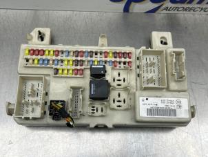 Gebruikte Zekeringkast Ford Focus 2 C+C 2.0 16V Prijs € 125,00 Margeregeling aangeboden door Gebr Opdam B.V.