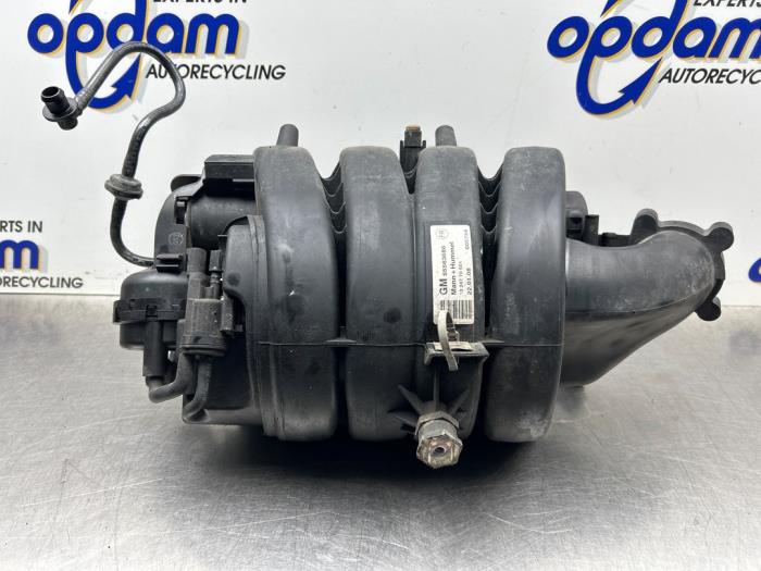Gebruikte Spruitstuk Inlaat Opel Zafira (M75) 1.8 16V Ecotec Prijs € 75,00 Margeregeling aangeboden door Gebr Opdam B.V.