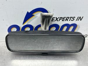 Gebruikte Binnenspiegel Toyota Yaris (P1) 1.3 16V VVT-i Prijs € 25,00 Margeregeling aangeboden door Gebr Opdam B.V.