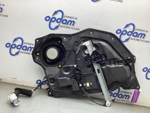Gebruikte Ruitmechaniek 4Deurs rechts-voor Mazda CX-3 (DJ/DK) 2.0 SkyActiv-G 121 Prijs € 75,00 Margeregeling aangeboden door Gebr Opdam B.V.