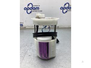 Gebruikte Benzinepomp Mazda CX-3 (DJ/DK) 2.0 SkyActiv-G 121 Prijs € 80,00 Margeregeling aangeboden door Gebr Opdam B.V.