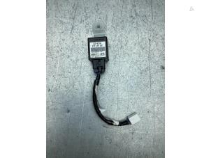 Gebruikte Remlicht module Mazda CX-3 (DJ/DK) 2.0 SkyActiv-G 121 Prijs € 20,00 Margeregeling aangeboden door Gebr Opdam B.V.