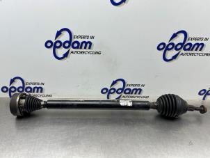 Gebruikte Aandrijfas rechts-voor Volkswagen Golf VII (AUA) 1.6 TDI 16V Prijs € 150,00 Margeregeling aangeboden door Gebr Opdam B.V.