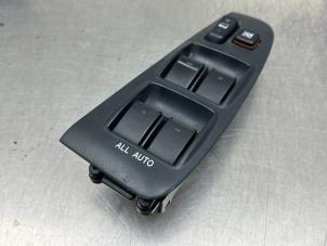 Gebruikte Ruit schakelaar elektrisch Toyota Avensis Wagon (T25/B1E) 2.0 16V VVT-i D4 Prijs € 50,00 Margeregeling aangeboden door Gebr Opdam B.V.