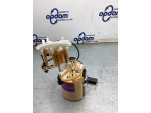 Gebruikte Benzinepomp Landrover Velar Prijs € 150,00 Margeregeling aangeboden door Gebr Opdam B.V.