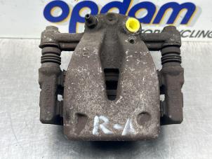 Gebruikte Remklauw (Tang) rechts-achter Toyota Avensis Wagon (T25/B1E) 2.0 16V VVT-i D4 Prijs € 40,00 Margeregeling aangeboden door Gebr Opdam B.V.