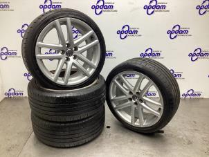 Gebruikte Sportvelgenset + banden Volkswagen Polo IV (9N1/2/3) 1.4 16V Prijs € 475,00 Margeregeling aangeboden door Gebr Opdam B.V.