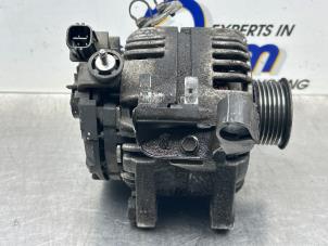 Gebruikte Alternator Toyota Avensis Wagon (T25/B1E) 2.0 16V VVT-i D4 Prijs € 75,00 Margeregeling aangeboden door Gebr Opdam B.V.