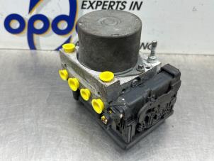 Gebruikte ABS Pomp Nissan Micra (K12) 1.2 16V Prijs € 100,00 Margeregeling aangeboden door Gebr Opdam B.V.