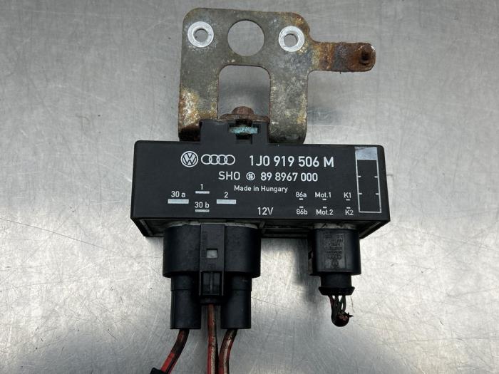 Gebruikte Computer Koeling Volkswagen Polo IV (9N1/2/3) 1.2 Prijs € 25,00 Margeregeling aangeboden door Gebr Opdam B.V.