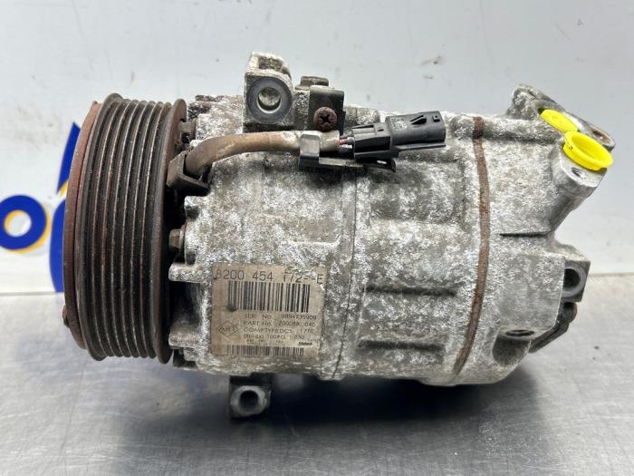 Gebruikte Pomp Airco Renault Espace (JK) 2.0 dCi 16V 150 FAP Prijs € 150,00 Margeregeling aangeboden door Gebr Opdam B.V.