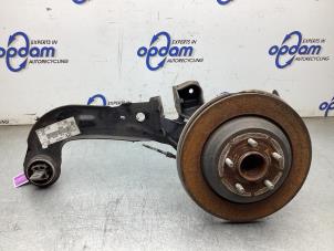 Gebruikte Asschenkel rechts-achter Ford Focus 4 Wagon 1.0 Ti-VCT EcoBoost 12V 125 Prijs € 150,00 Margeregeling aangeboden door Gebr Opdam B.V.