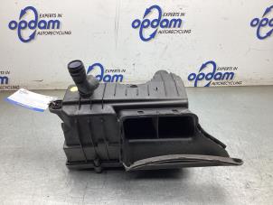 Gebruikte Luchtfilterhuis Volkswagen Golf VII (AUA) 1.6 TDI BlueMotion 16V Prijs € 35,00 Margeregeling aangeboden door Gebr Opdam B.V.