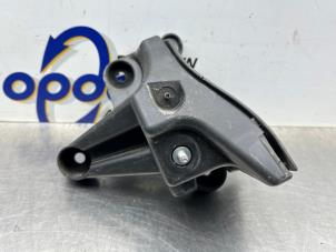 Gebruikte Bumpersteun links-achter Peugeot 3008 I (0U/HU) 1.6 VTI 16V Prijs € 15,00 Margeregeling aangeboden door Gebr Opdam B.V.