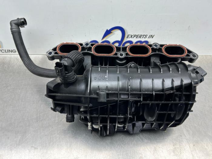 Gebruikte Spruitstuk Inlaat Peugeot 3008 I (0U/HU) 1.6 VTI 16V Prijs € 45,00 Margeregeling aangeboden door Gebr Opdam B.V.