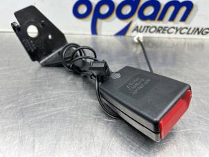 Gebruikte Veiligheidsgordel Insteek links-achter Peugeot 3008 I (0U/HU) 1.6 VTI 16V Prijs € 30,00 Margeregeling aangeboden door Gebr Opdam B.V.