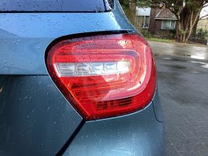 Gebruikte Achterlicht rechts Mercedes A (W176) 1.6 A-180 16V Prijs € 175,00 Margeregeling aangeboden door Gebr Opdam B.V.