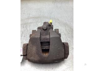 Gebruikte Remklauw (Tang) links-voor Ford Transit Connect (PJ2) 1.6 TDCi 16V 75 Prijs € 30,00 Margeregeling aangeboden door Gebr Opdam B.V.