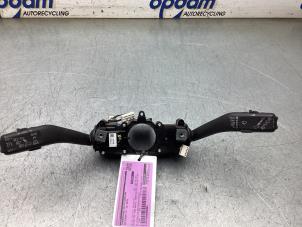 Gebruikte Combischakelaar Stuurkolom Volkswagen Caddy IV 2.0 TDI 75 Prijs € 100,00 Margeregeling aangeboden door Gebr Opdam B.V.