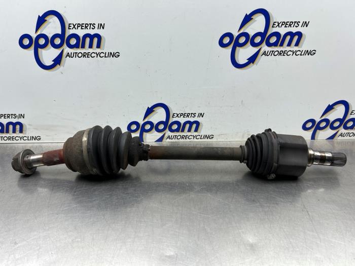 Gebruikte Aandrijfas links-voor Citroen Jumper (U9) 3.0 HDi 180 Euro 5 Prijs € 125,00 Margeregeling aangeboden door Gebr Opdam B.V.