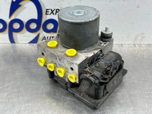 Gebruikte ABS Pomp Opel Corsa D 1.4 16V Twinport Prijs € 400,00 Margeregeling aangeboden door Gebr Opdam B.V.