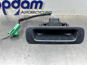 Gebruikte Achterklep Handgreep Suzuki Swift (ZA/ZC/ZD1/2/3/9) 1.3 VVT 16V Prijs € 35,00 Margeregeling aangeboden door Gebr Opdam B.V.