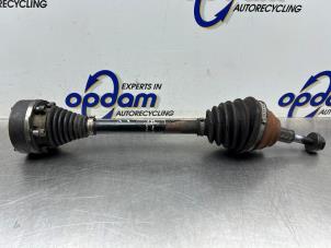 Gebruikte Cardanas links-voor (VWA) Audi A3 Sportback (8VA/8VF) 1.4 TFSI 16V Prijs € 125,00 Margeregeling aangeboden door Gebr Opdam B.V.