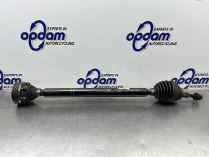 Gebruikte Aandrijfas rechts-voor Audi A3 Sportback (8VA/8VF) 1.4 TFSI 16V Prijs € 125,00 Margeregeling aangeboden door Gebr Opdam B.V.